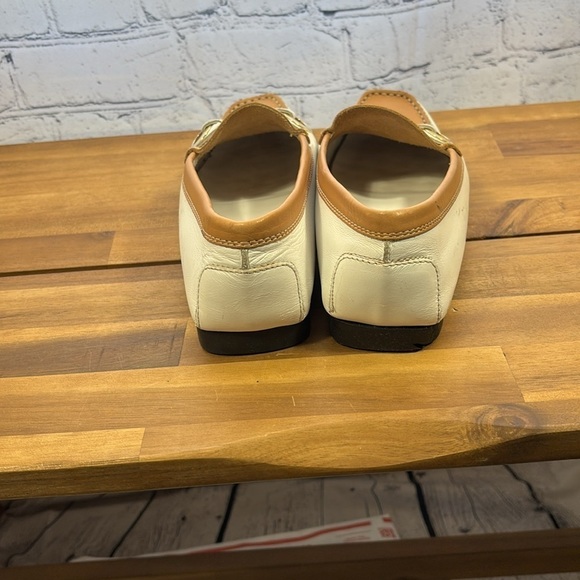 TOD’S White and Tan Driving Shoes Size 38.5 / 8.5 - Picture 3 of 8